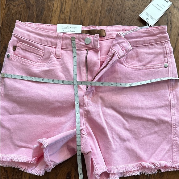 Judy Blue Pink Jean Shorts - Picture 5 of 7